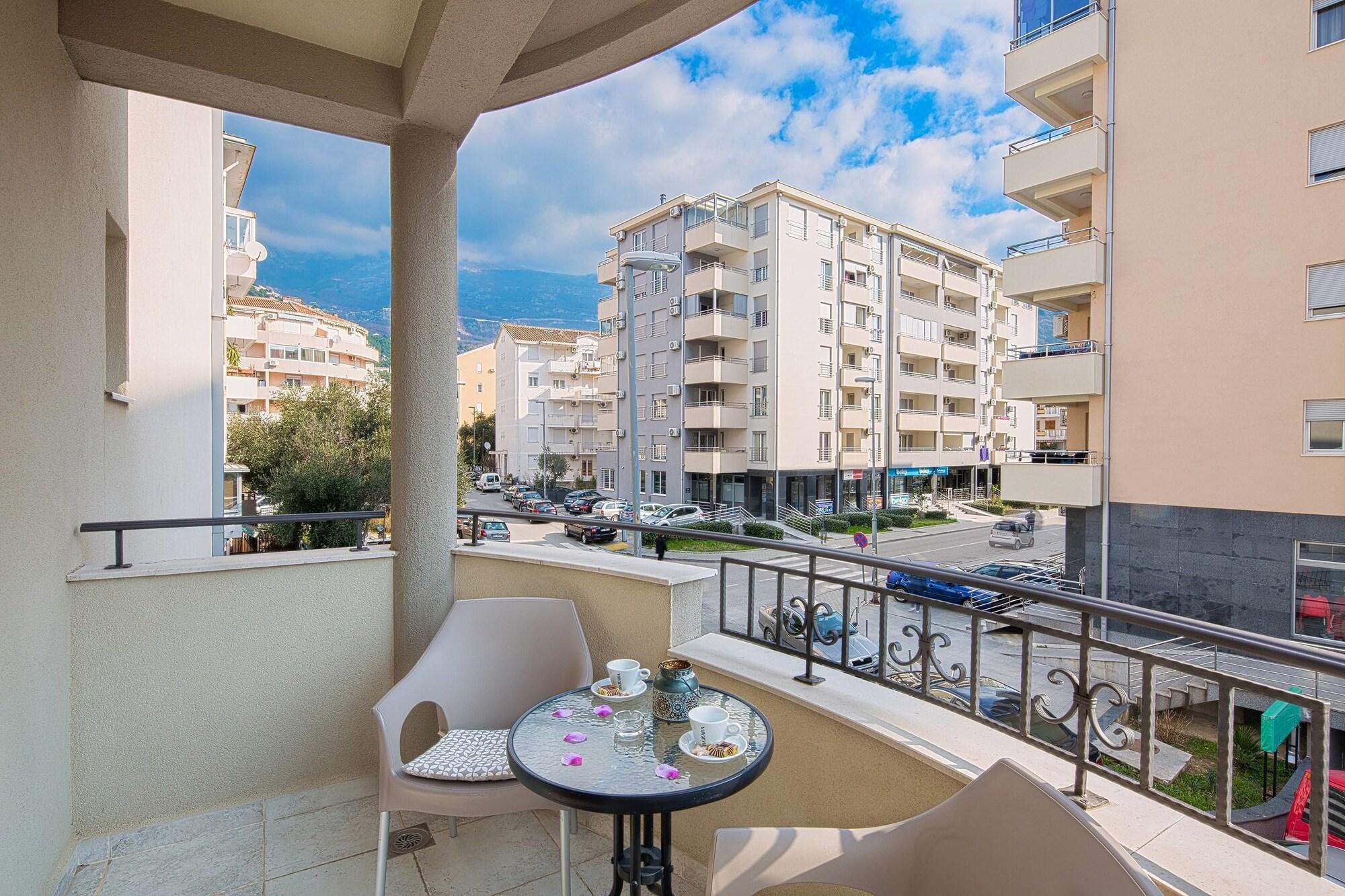 Le Marc Guest House Budva Exterior photo