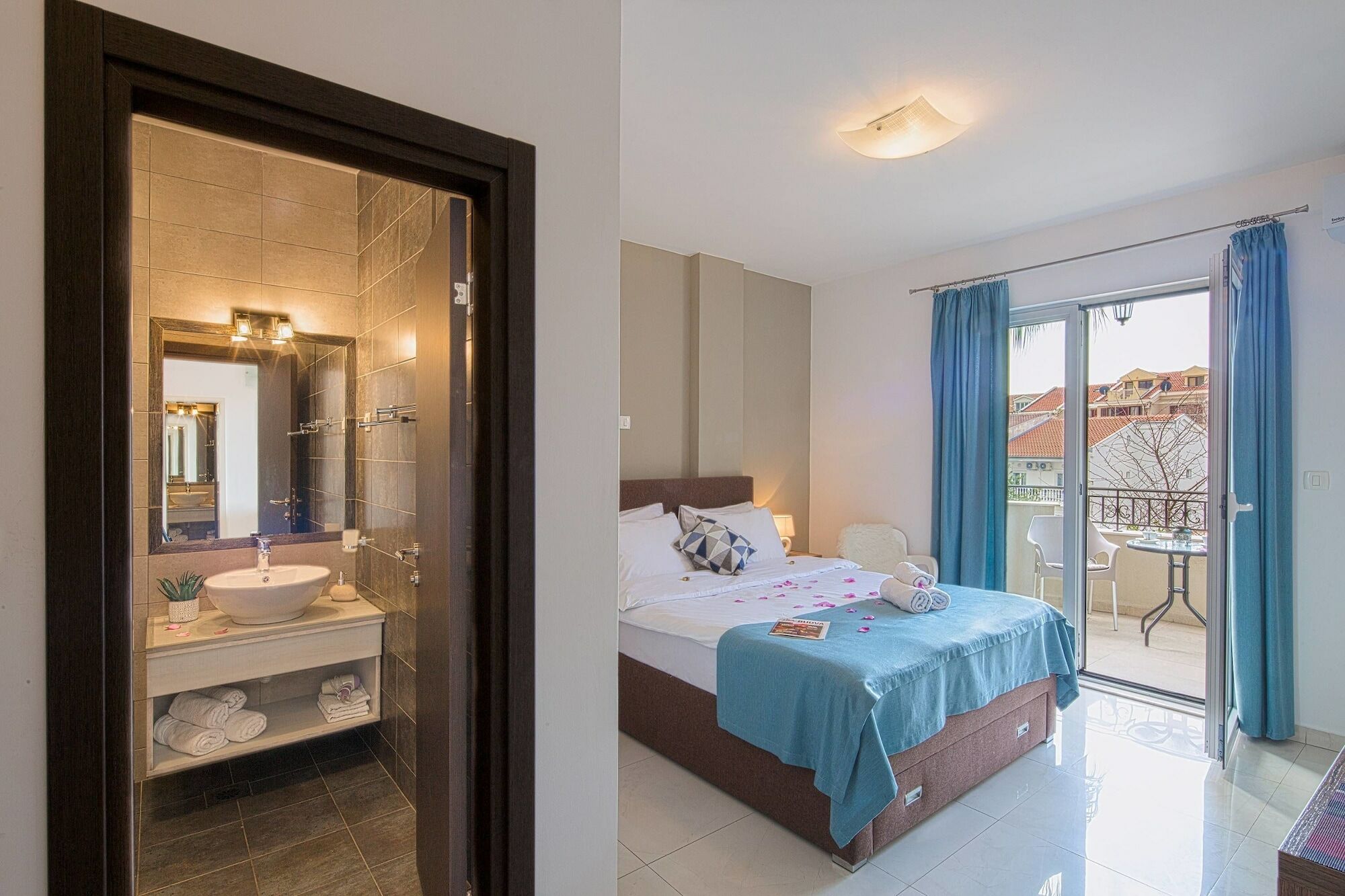 Le Marc Guest House Budva Exterior photo